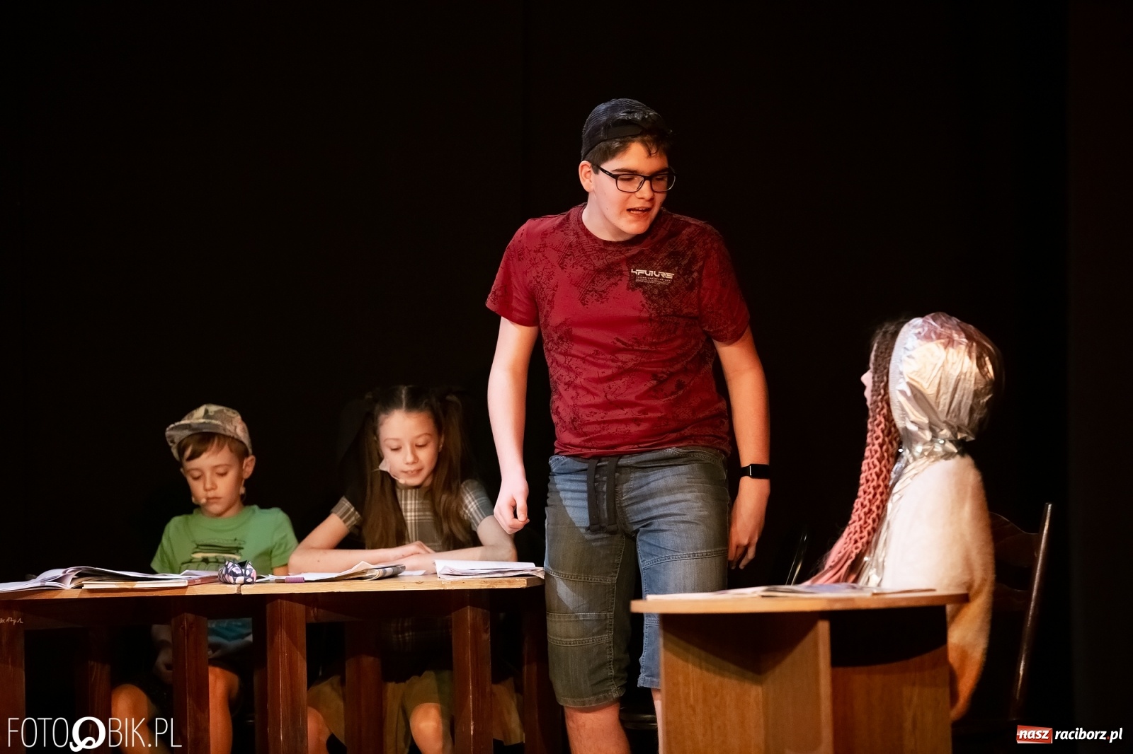 Zdjęcie w galerii na portalu naszraciborz.pl: Kolejna premiera spektaklu grupy teatralnej Irrealis wiadomości z regionu