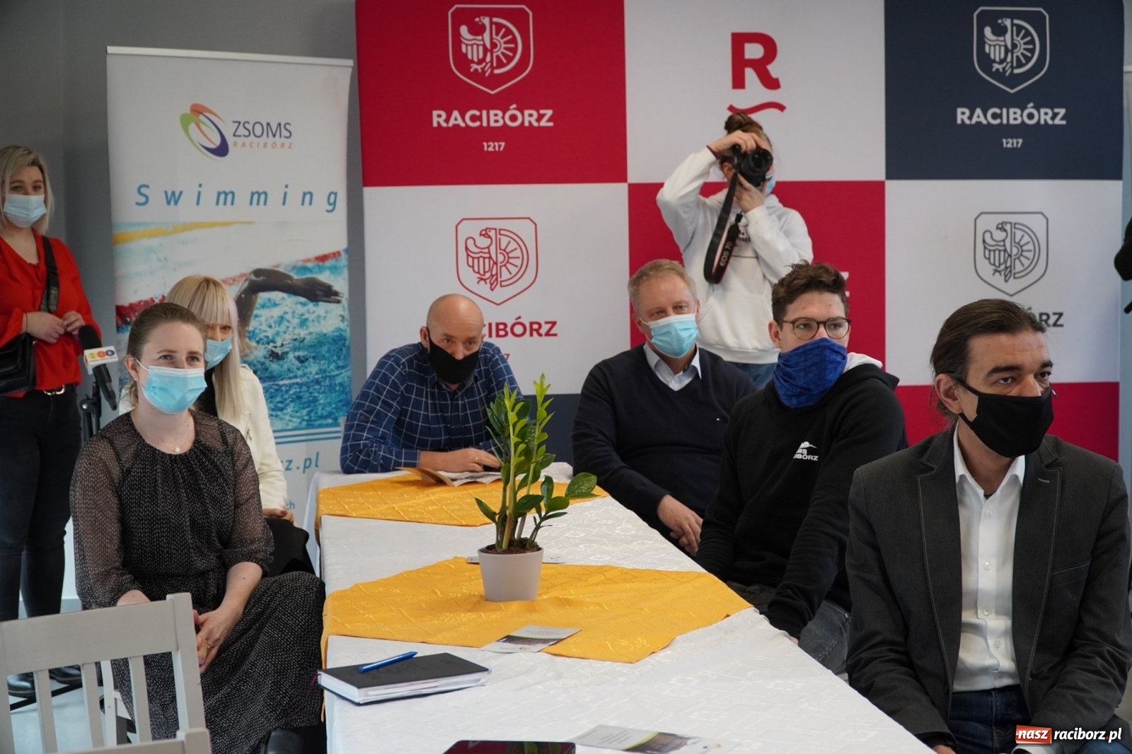 Zdjęcie w galerii na portalu naszraciborz.pl: Pływacy i lekkoatleci z nagrodą prezydenta wiadomości z regionu