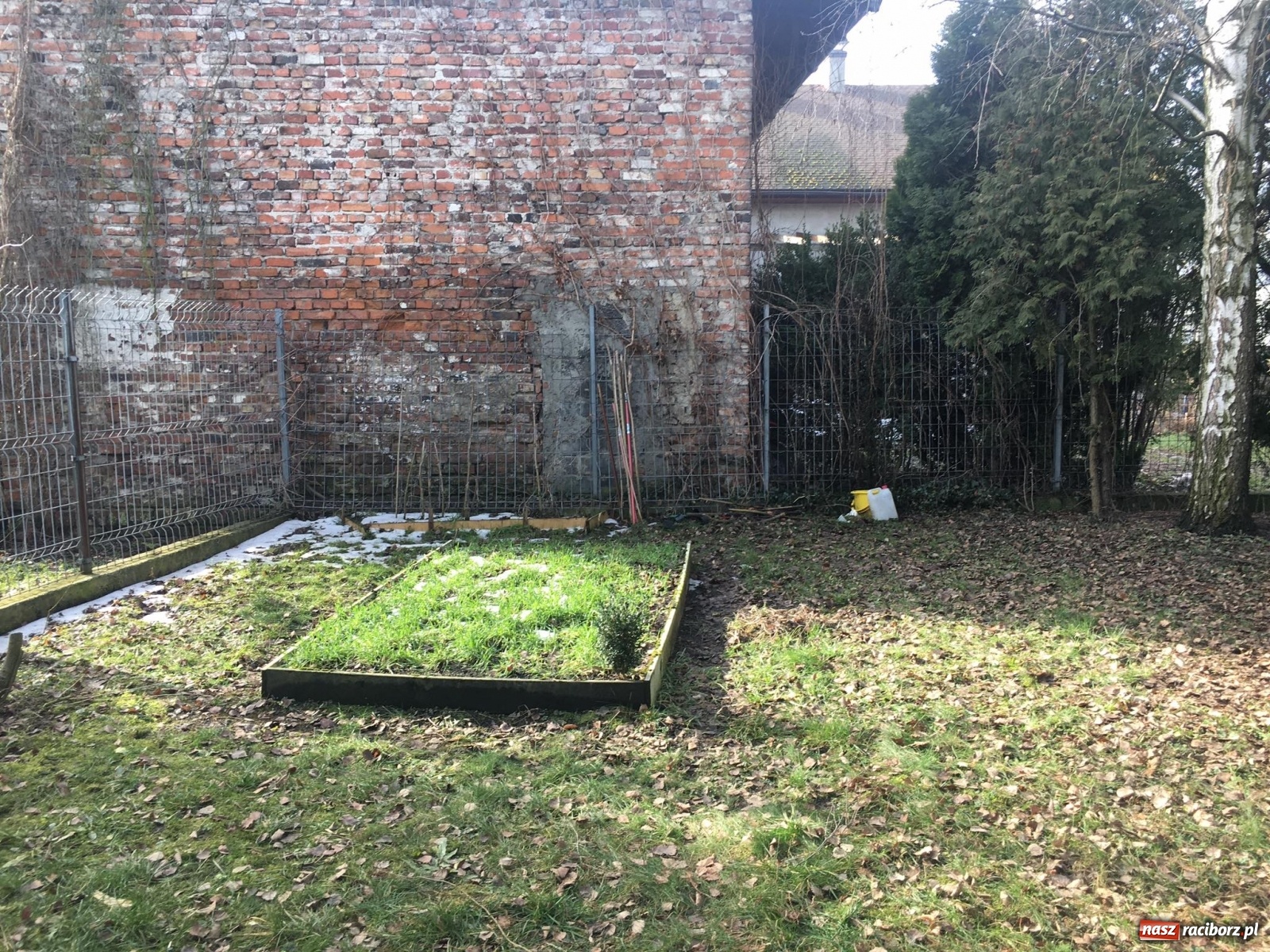 Zdjęcie w galerii na portalu naszraciborz.pl: Co z placem zabaw przy P24? Jutro wizja w terenie wiadomości z regionu