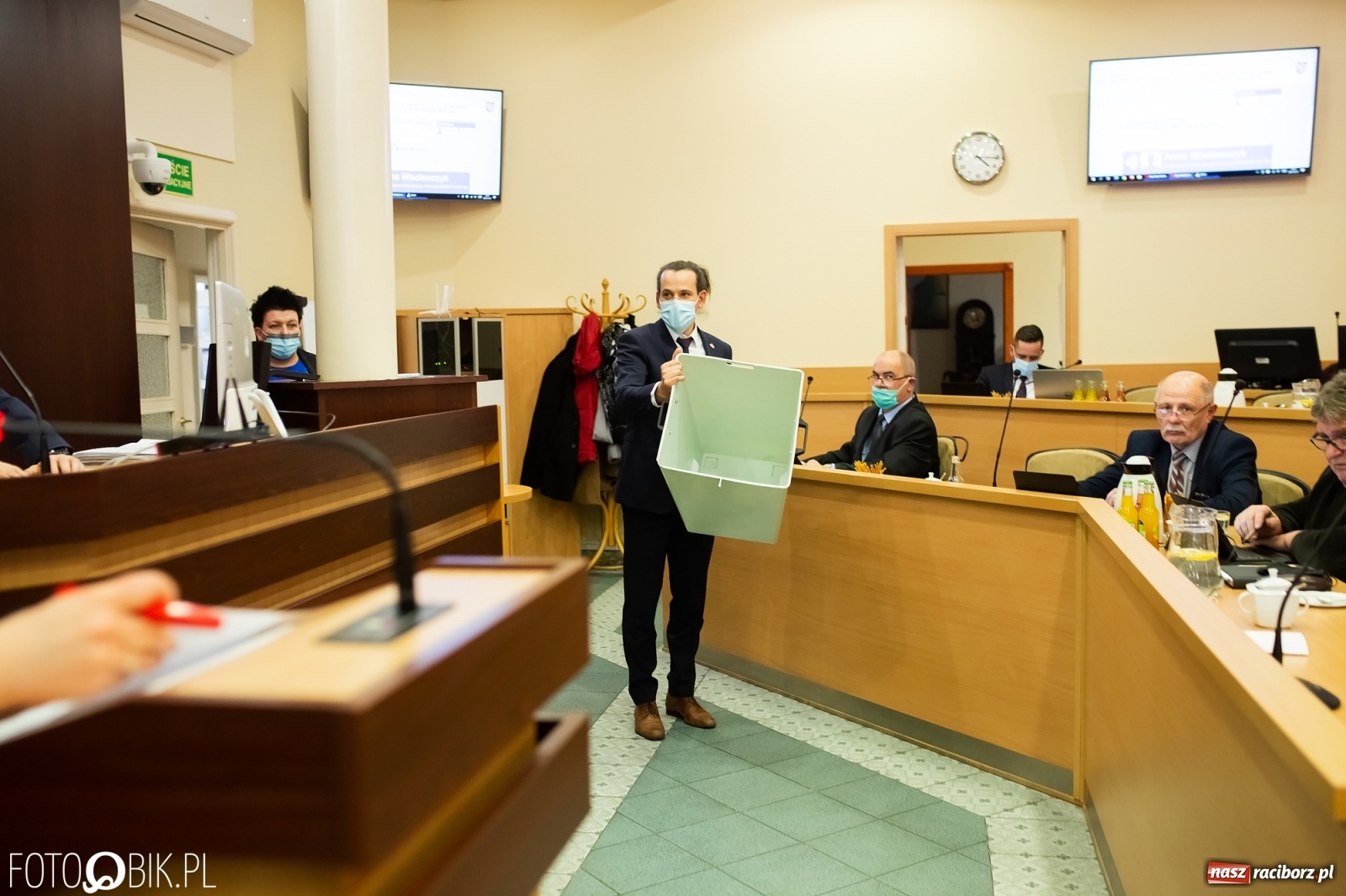 Zdjęcie w galerii na portalu naszraciborz.pl: Radni zatwierdzili pomoc miasta dla branży gastronomiczno-hotelarskiej wiadomości z regionu