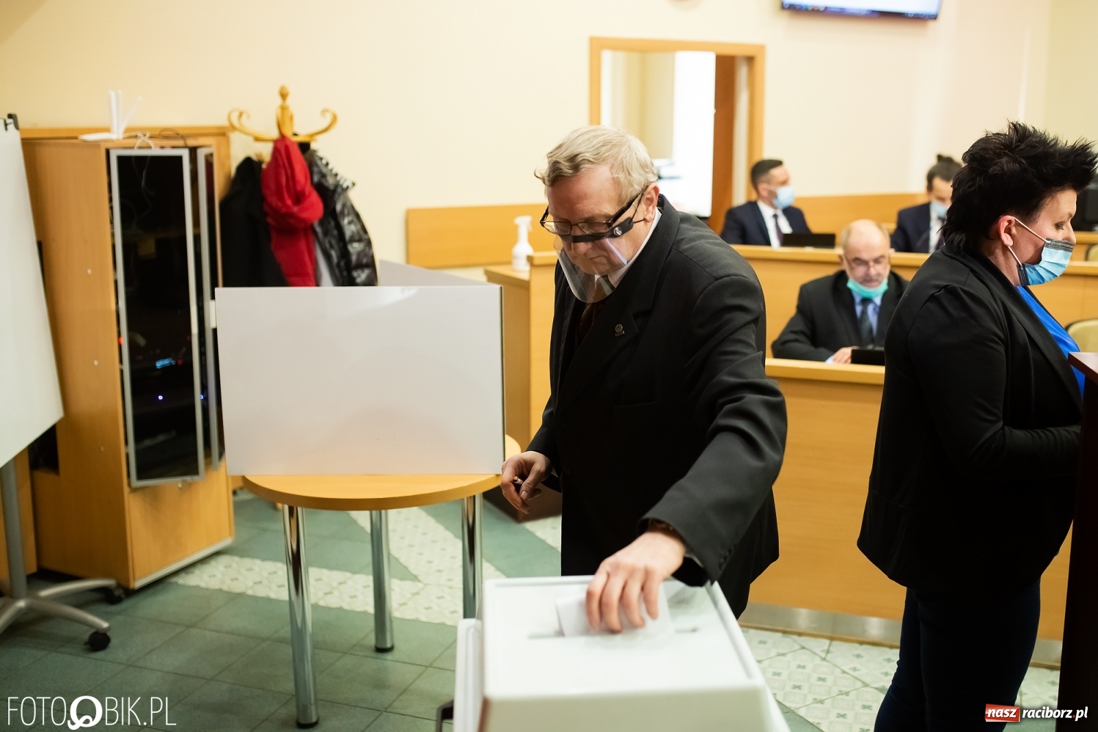 Zdjęcie w galerii na portalu naszraciborz.pl: Radni zatwierdzili pomoc miasta dla branży gastronomiczno-hotelarskiej wiadomości z regionu