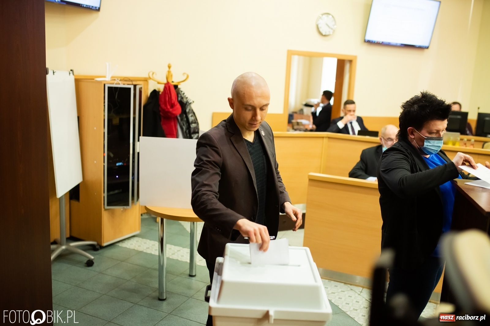 Zdjęcie w galerii na portalu naszraciborz.pl: Radni zatwierdzili pomoc miasta dla branży gastronomiczno-hotelarskiej wiadomości z regionu