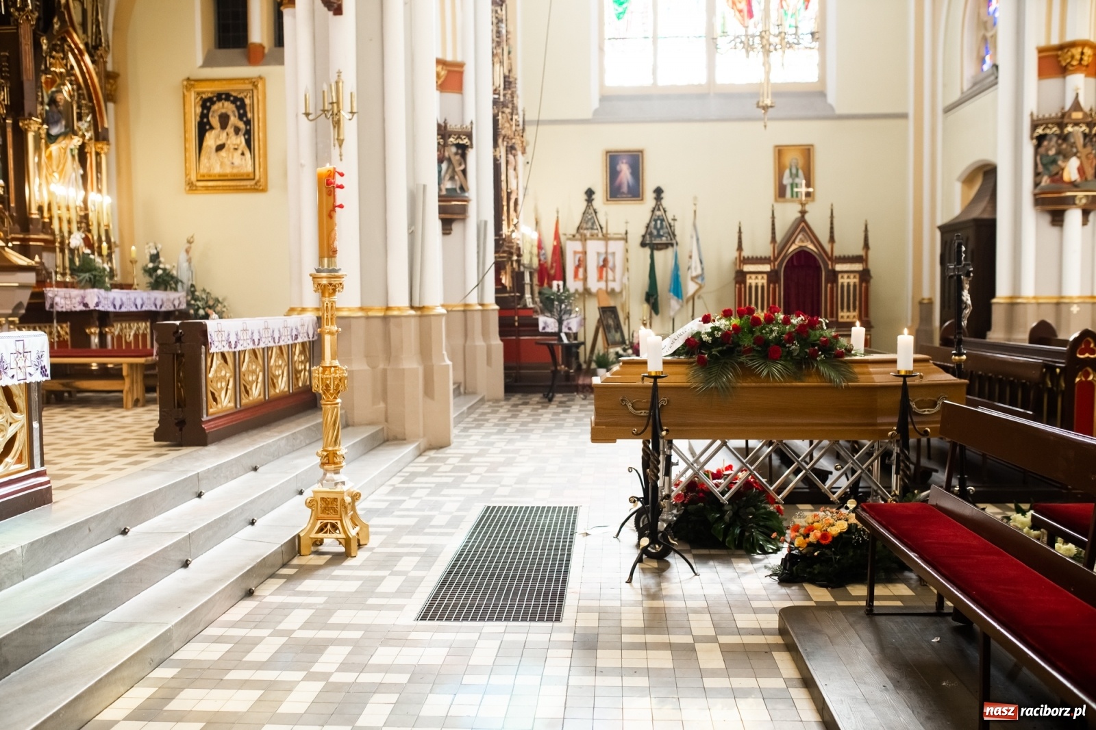 Zdjęcie w galerii na portalu naszraciborz.pl: Na Ostrogu pożegnano legendę raciborskiej Unii wiadomości z regionu