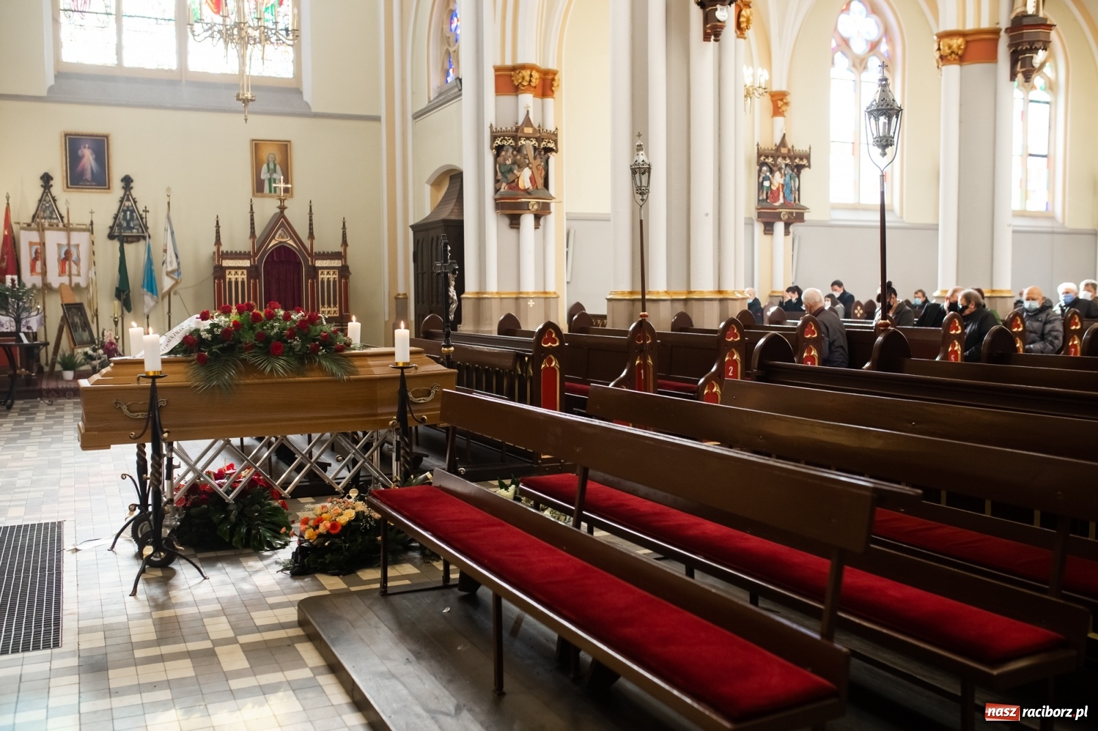 Zdjęcie w galerii na portalu naszraciborz.pl: Na Ostrogu pożegnano legendę raciborskiej Unii wiadomości z regionu