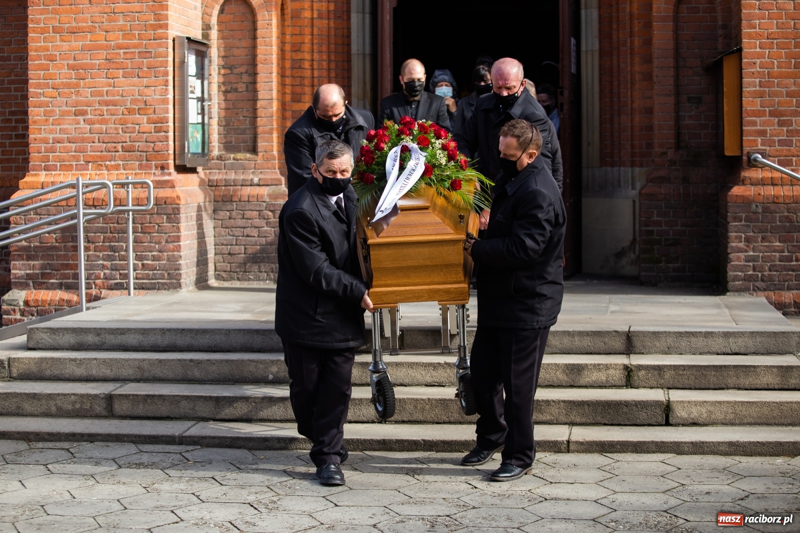 Zdjęcie w galerii na portalu naszraciborz.pl: Na Ostrogu pożegnano legendę raciborskiej Unii wiadomości z regionu