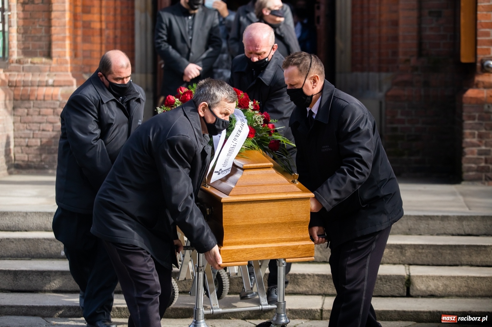 Zdjęcie w galerii na portalu naszraciborz.pl: Na Ostrogu pożegnano legendę raciborskiej Unii wiadomości z regionu