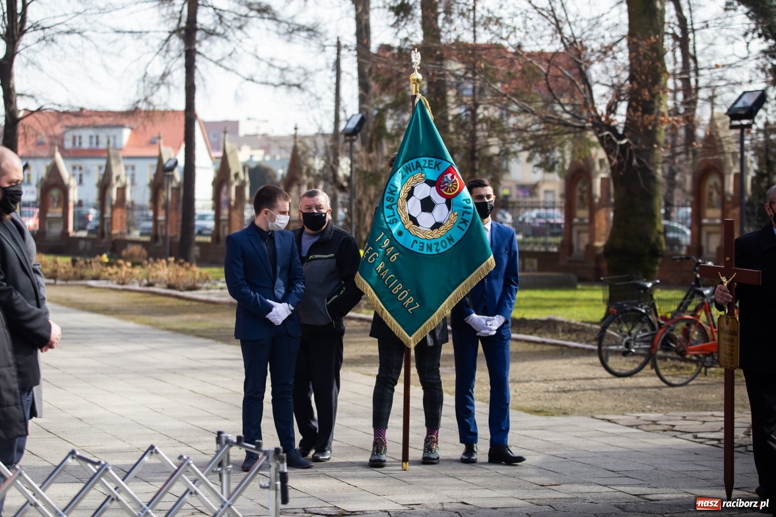 Zdjęcie w galerii na portalu naszraciborz.pl: Na Ostrogu pożegnano legendę raciborskiej Unii wiadomości z regionu