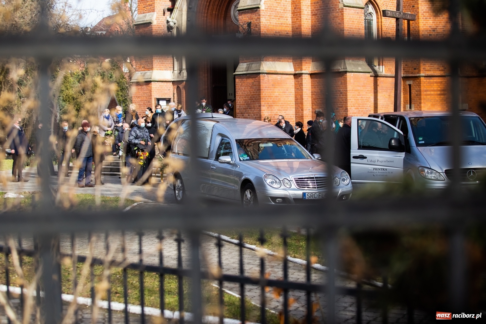 Zdjęcie w galerii na portalu naszraciborz.pl: Na Ostrogu pożegnano legendę raciborskiej Unii wiadomości z regionu