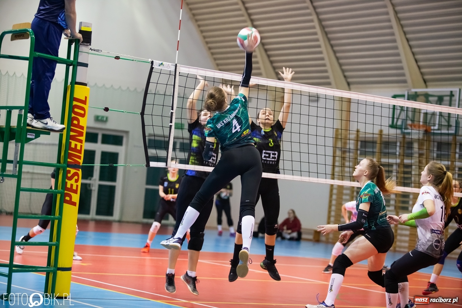 Zdjęcie w galerii na portalu naszraciborz.pl: Komplet punktów siatkarek Krzanowic [FOTO]  wiadomości z regionu