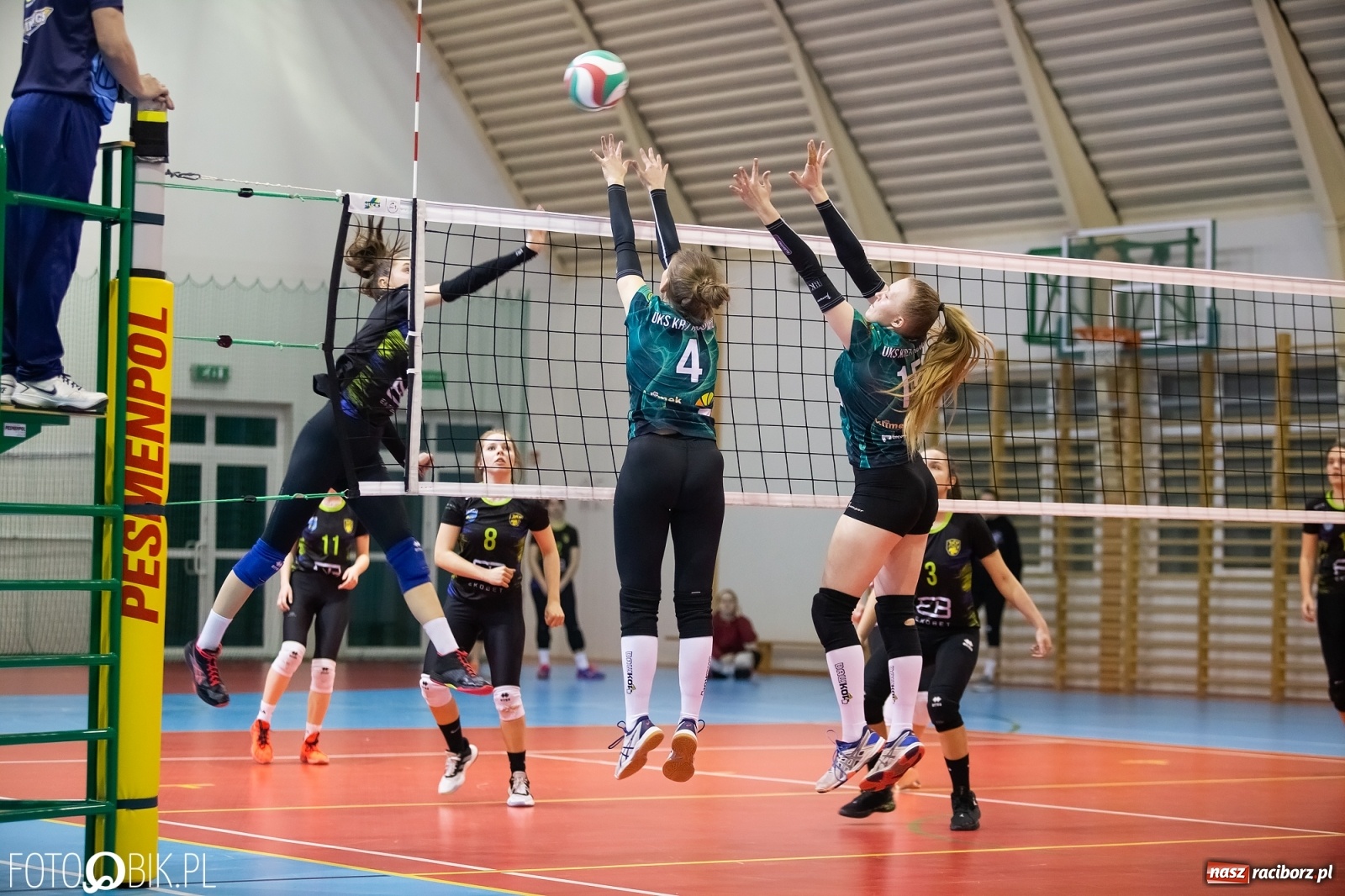 Zdjęcie w galerii na portalu naszraciborz.pl: Komplet punktów siatkarek Krzanowic [FOTO]  wiadomości z regionu