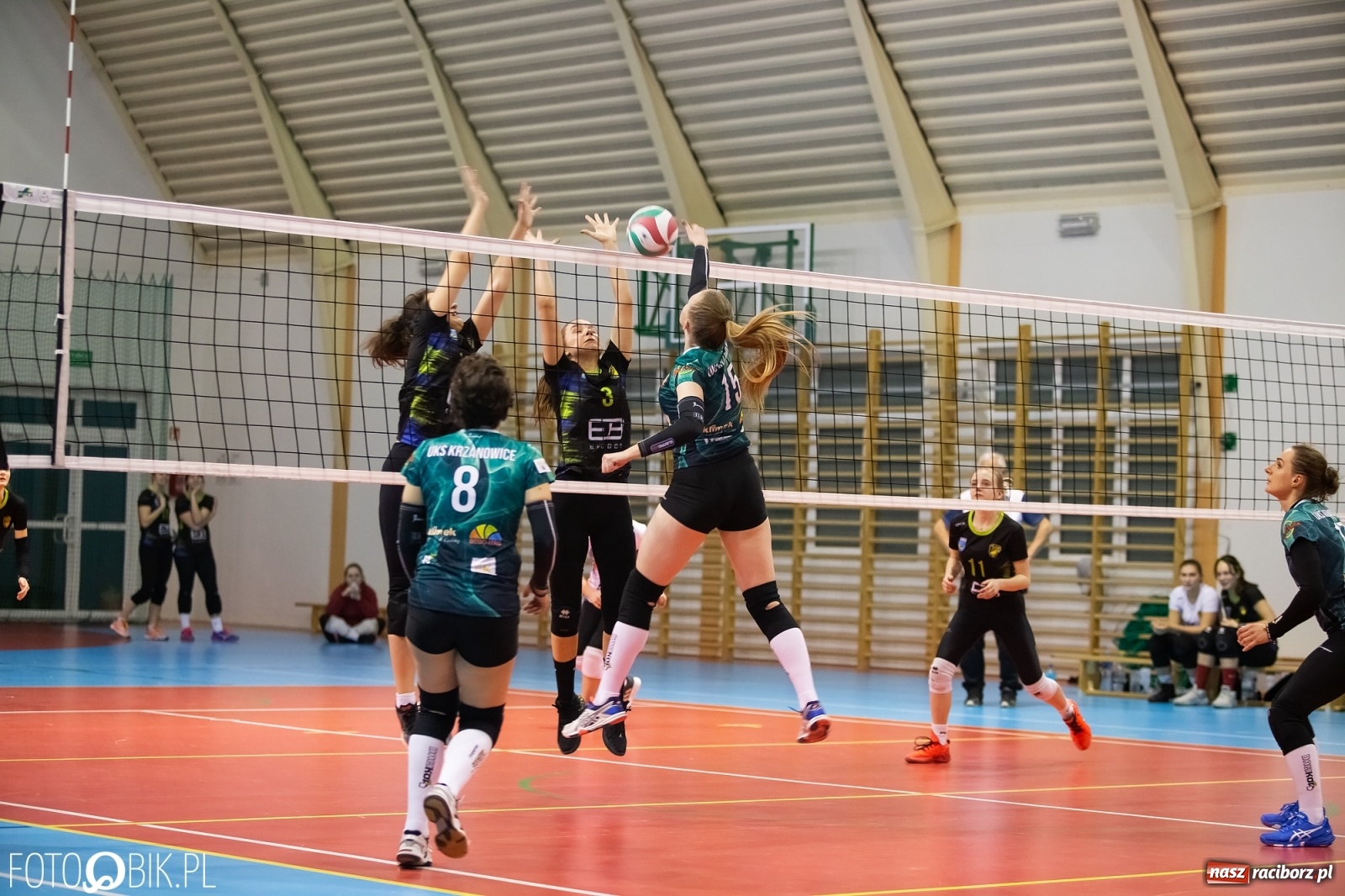 Zdjęcie w galerii na portalu naszraciborz.pl: Komplet punktów siatkarek Krzanowic [FOTO]  wiadomości z regionu
