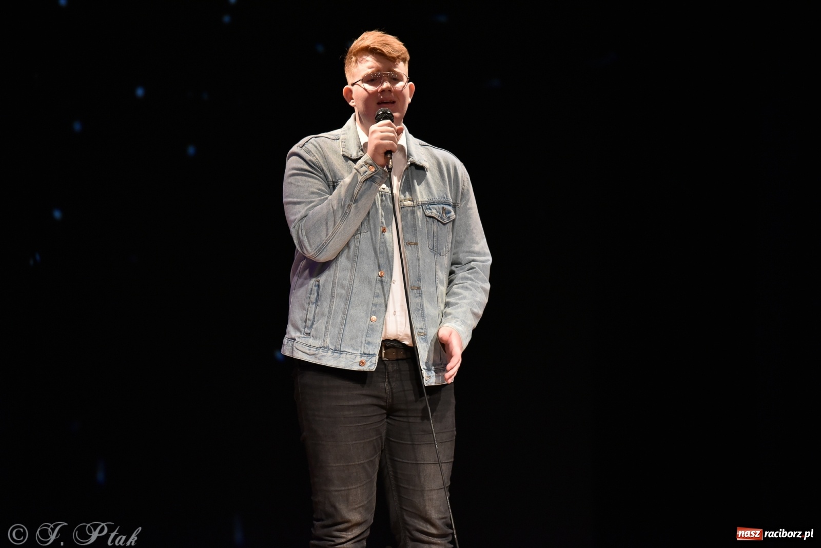 Zdjęcie w galerii na portalu naszraciborz.pl: MIRAŻ walentynkowo w MDK wiadomości z regionu