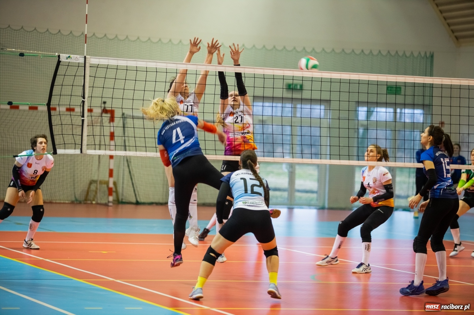 Zdjęcie w galerii na portalu naszraciborz.pl: Raz na wozie, raz pod wozem. Derbowa porażka siatkarek Krzanowic [FOTO i WIDEO] wiadomości z regionu