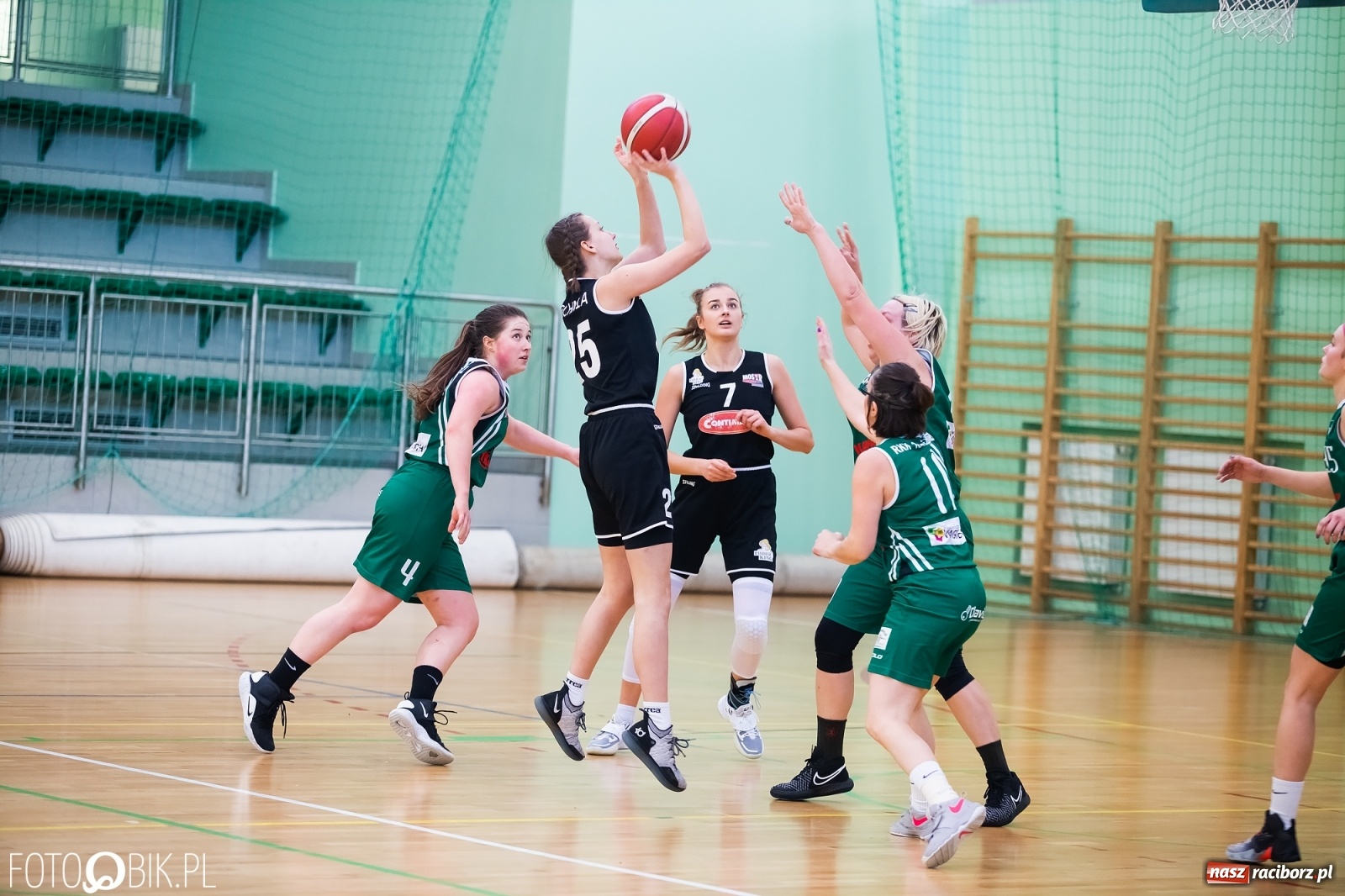 Zdjęcie w galerii na portalu naszraciborz.pl: Koszykówka. Porażka RKK AZS Racibórz na zakończenie sezonu [FOTO] wiadomości z regionu