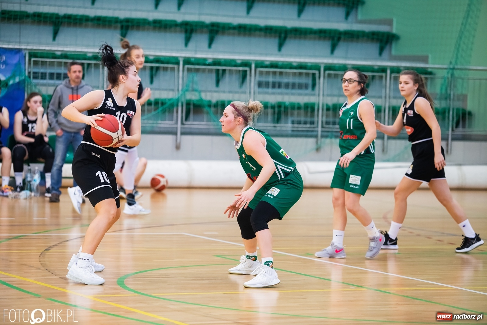 Zdjęcie w galerii na portalu naszraciborz.pl: Koszykówka. Porażka RKK AZS Racibórz na zakończenie sezonu [FOTO] wiadomości z regionu