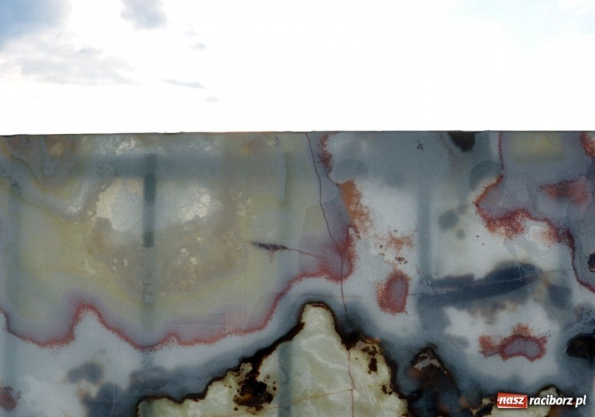 Zdjęcie w galerii na portalu naszraciborz.pl: Przeźroczysty kamień państwa Ortmanns wiadomości z regionu