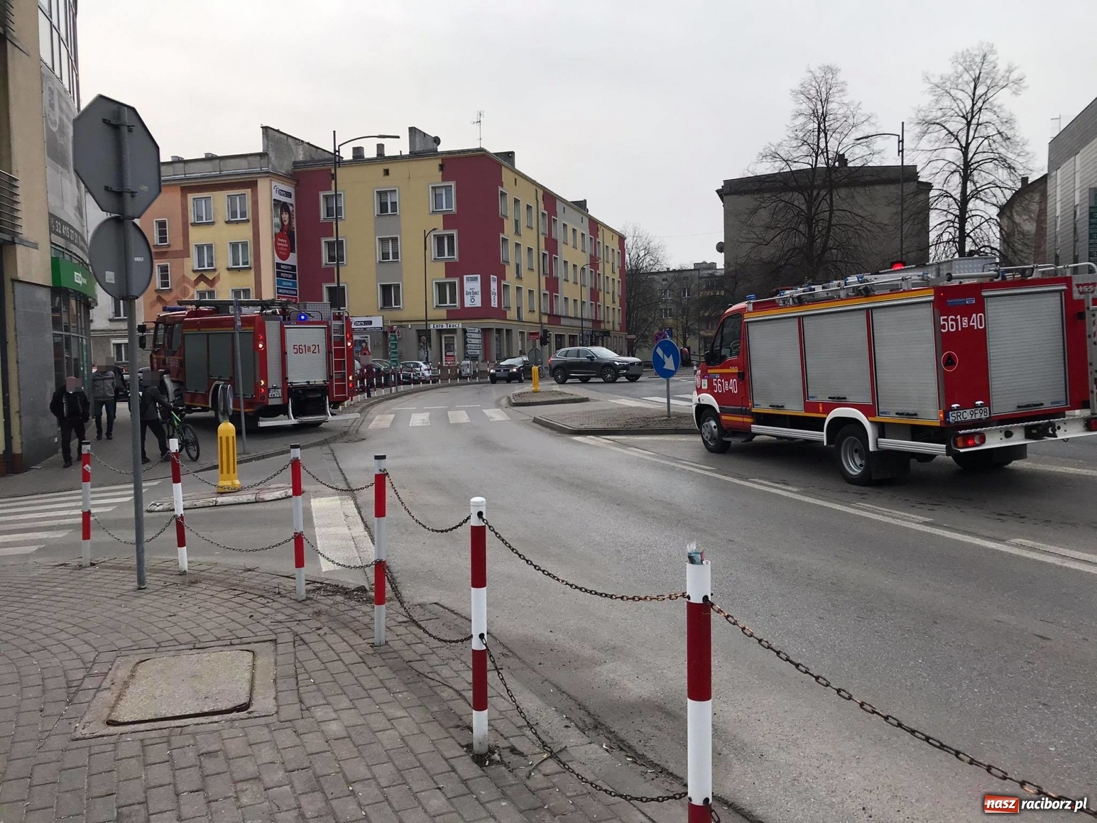 Zdjęcie w galerii na portalu naszraciborz.pl: Ambulans pod bankiem zmylił strażaków  wiadomości z regionu
