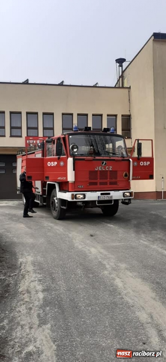 Zdjęcie w galerii na portalu naszraciborz.pl: OSP Chałupki dostała ciężkiego jelcza wiadomości z regionu