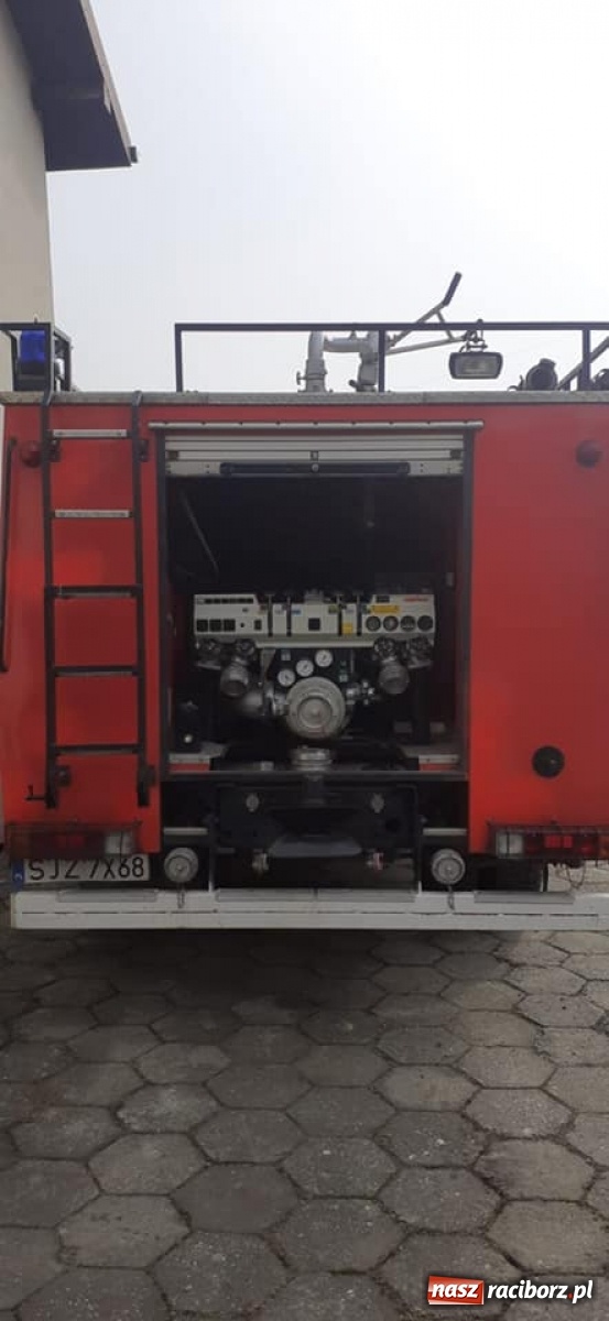 Zdjęcie w galerii na portalu naszraciborz.pl: OSP Chałupki dostała ciężkiego jelcza wiadomości z regionu