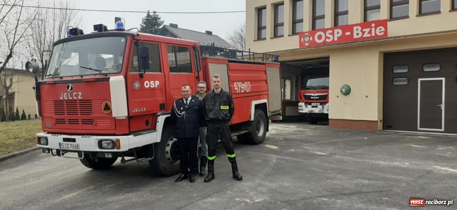 Zdjęcie w galerii na portalu naszraciborz.pl: OSP Chałupki dostała ciężkiego jelcza wiadomości z regionu