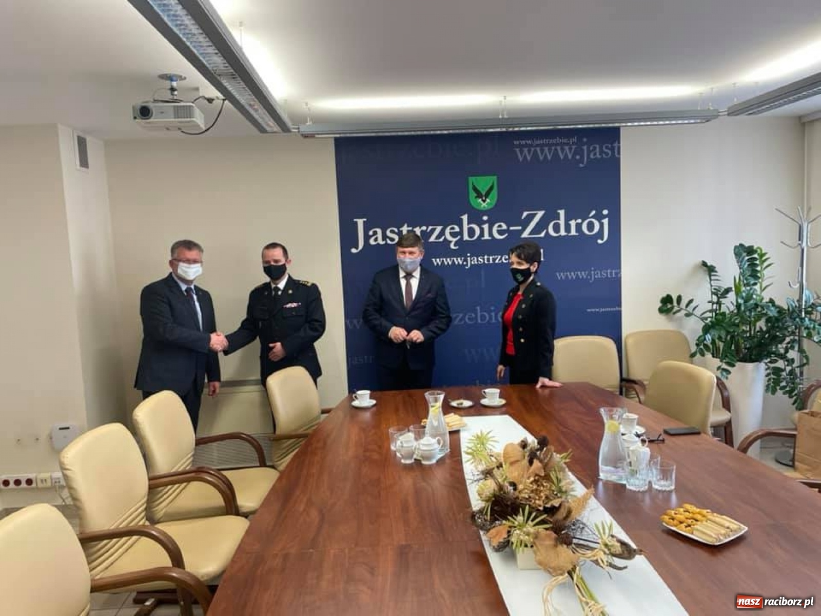 Zdjęcie w galerii na portalu naszraciborz.pl: OSP Chałupki dostała ciężkiego jelcza wiadomości z regionu