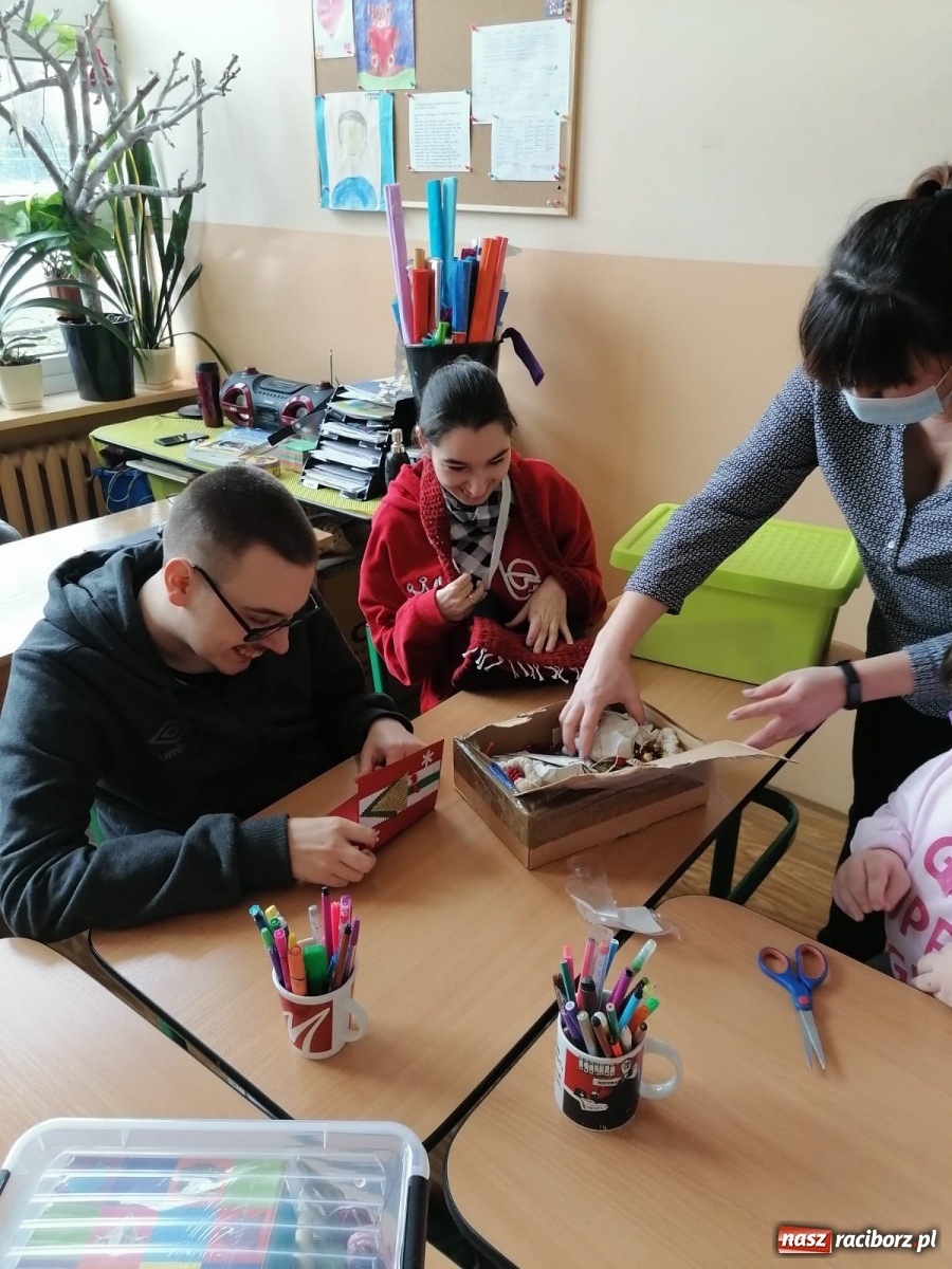 Zdjęcie w galerii na portalu naszraciborz.pl: Wyznaczanie dróg ku integracji. Uczniowie Zespołu Szkół Specjalnych w Erasmus+ wiadomości z regionu