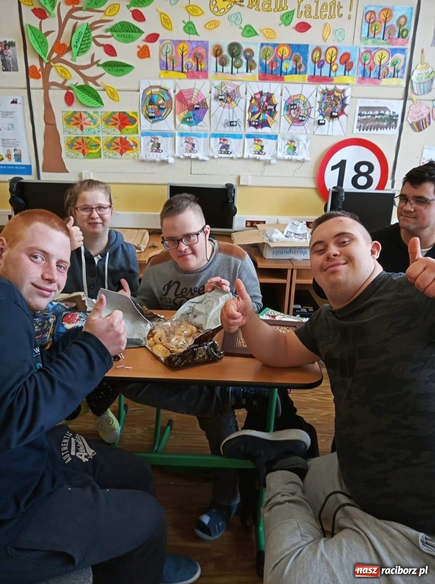 Zdjęcie w galerii na portalu naszraciborz.pl: Wyznaczanie dróg ku integracji. Uczniowie Zespołu Szkół Specjalnych w Erasmus+ wiadomości z regionu