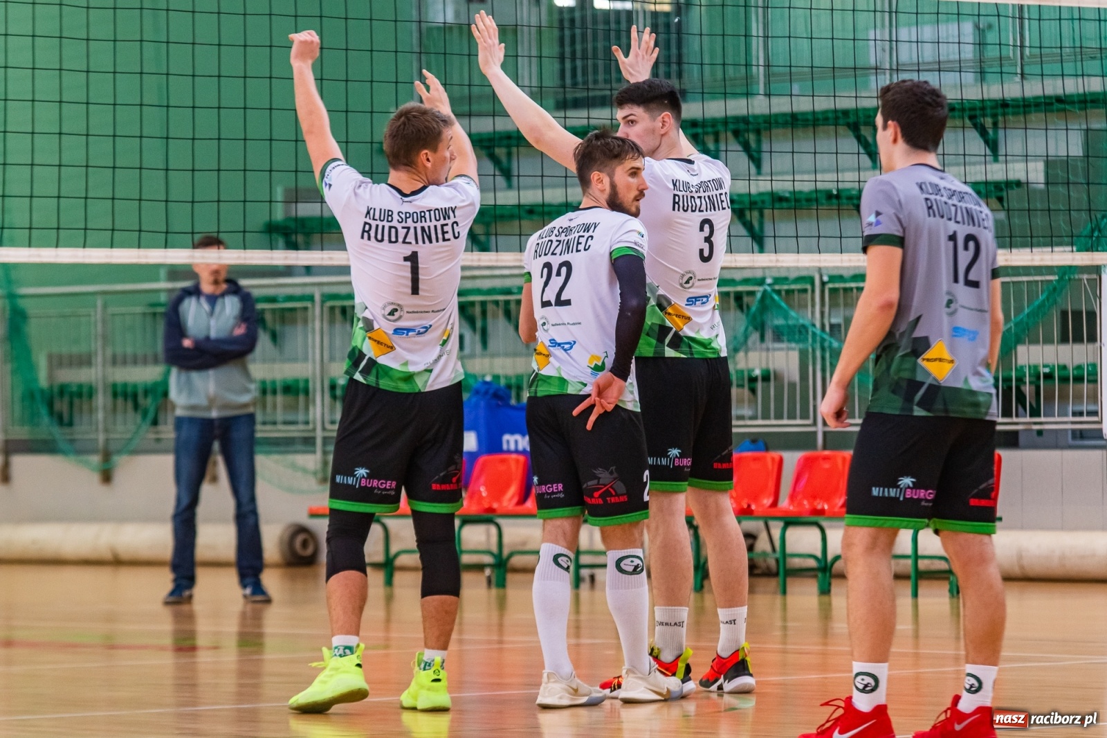 Zdjęcie w galerii na portalu naszraciborz.pl: Waleczna postawa to za mało. Siatkarze Rafako z jednym punktem [FOTO i WIDEO] wiadomości z regionu