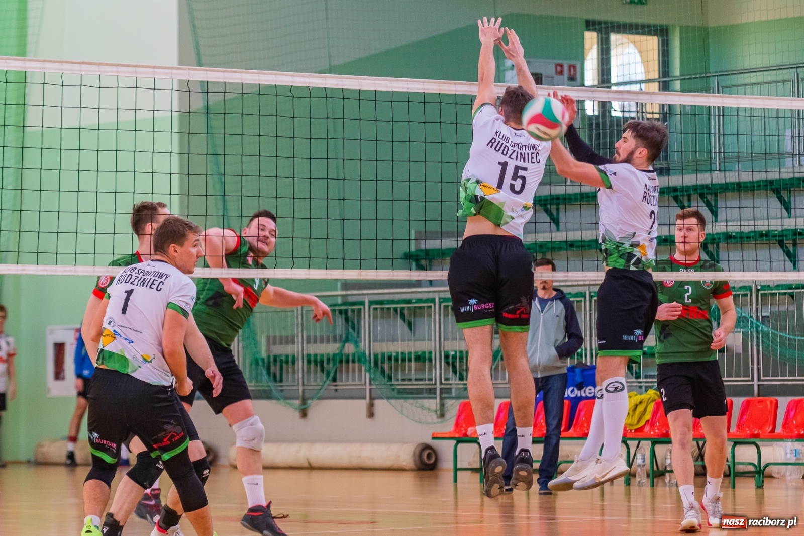 Zdjęcie w galerii na portalu naszraciborz.pl: Waleczna postawa to za mało. Siatkarze Rafako z jednym punktem [FOTO i WIDEO] wiadomości z regionu