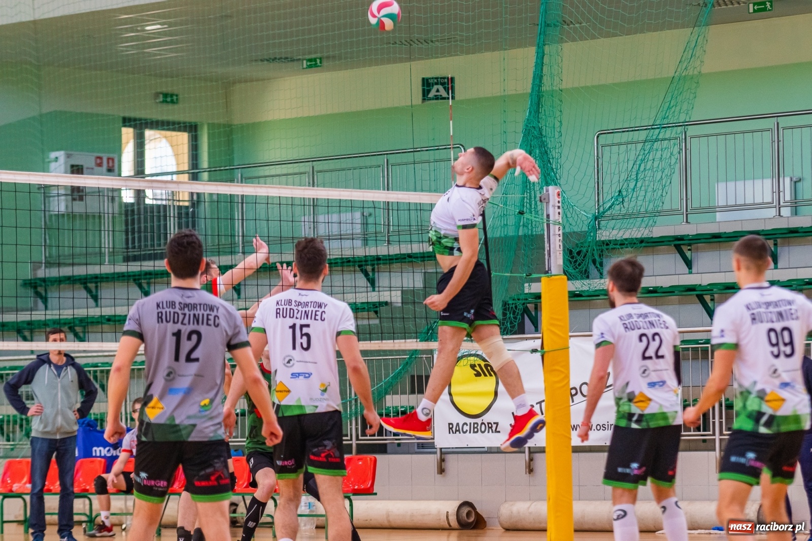 Zdjęcie w galerii na portalu naszraciborz.pl: Waleczna postawa to za mało. Siatkarze Rafako z jednym punktem [FOTO i WIDEO] wiadomości z regionu