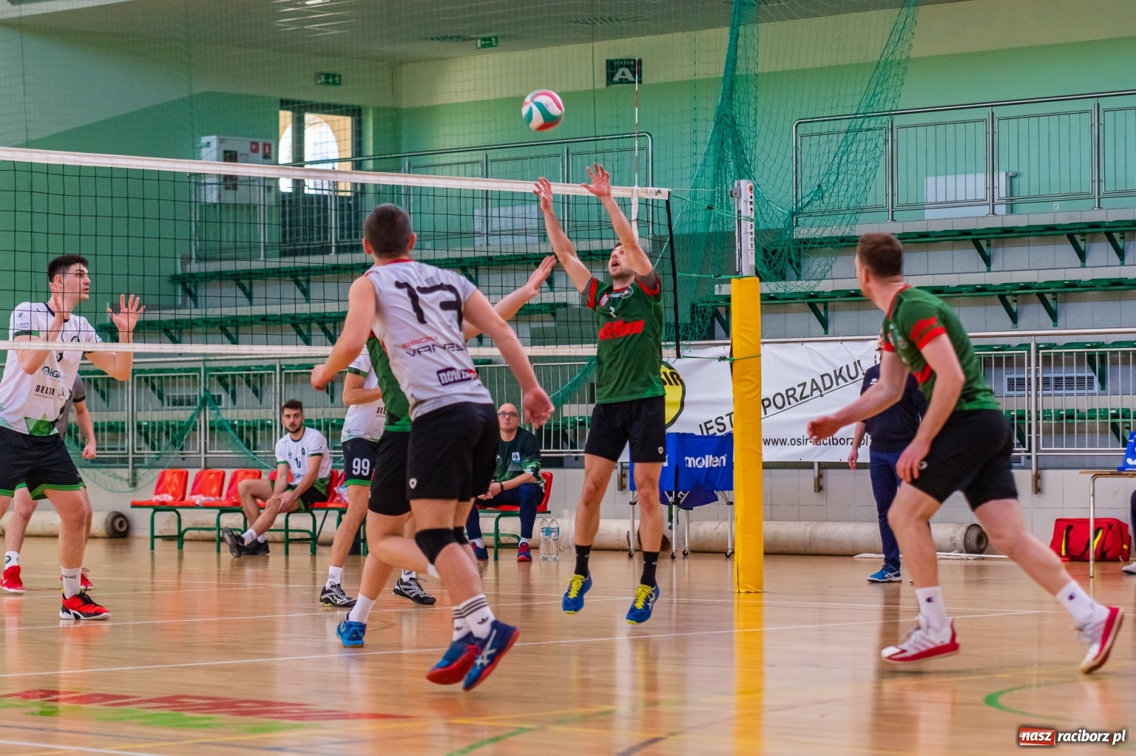 Zdjęcie w galerii na portalu naszraciborz.pl: Waleczna postawa to za mało. Siatkarze Rafako z jednym punktem [FOTO i WIDEO] wiadomości z regionu