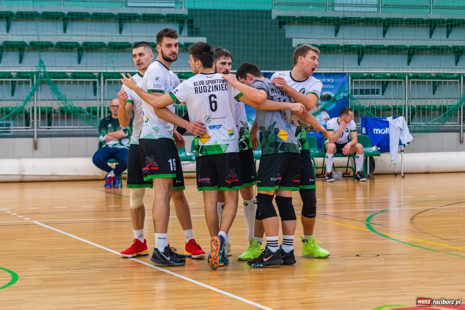 Zdjęcie w galerii na portalu naszraciborz.pl: Waleczna postawa to za mało. Siatkarze Rafako z jednym punktem [FOTO i WIDEO] wiadomości z regionu