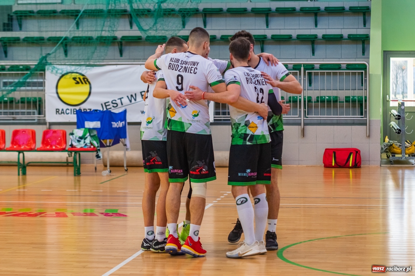 Zdjęcie w galerii na portalu naszraciborz.pl: Waleczna postawa to za mało. Siatkarze Rafako z jednym punktem [FOTO i WIDEO] wiadomości z regionu