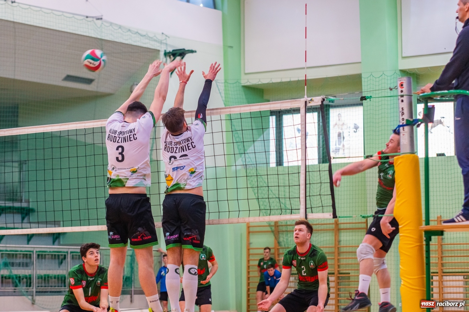 Zdjęcie w galerii na portalu naszraciborz.pl: Waleczna postawa to za mało. Siatkarze Rafako z jednym punktem [FOTO i WIDEO] wiadomości z regionu