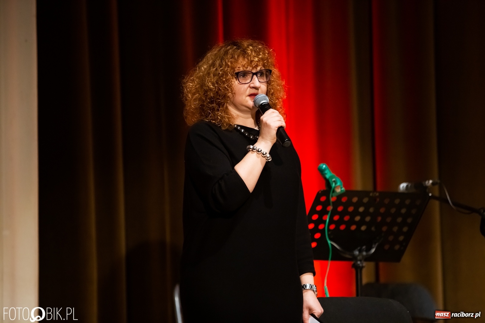 Zdjęcie w galerii na portalu naszraciborz.pl: Koncert orkiestry Kurcbend na Dzień Kobiet [FOTO i WIDEO] wiadomości z regionu