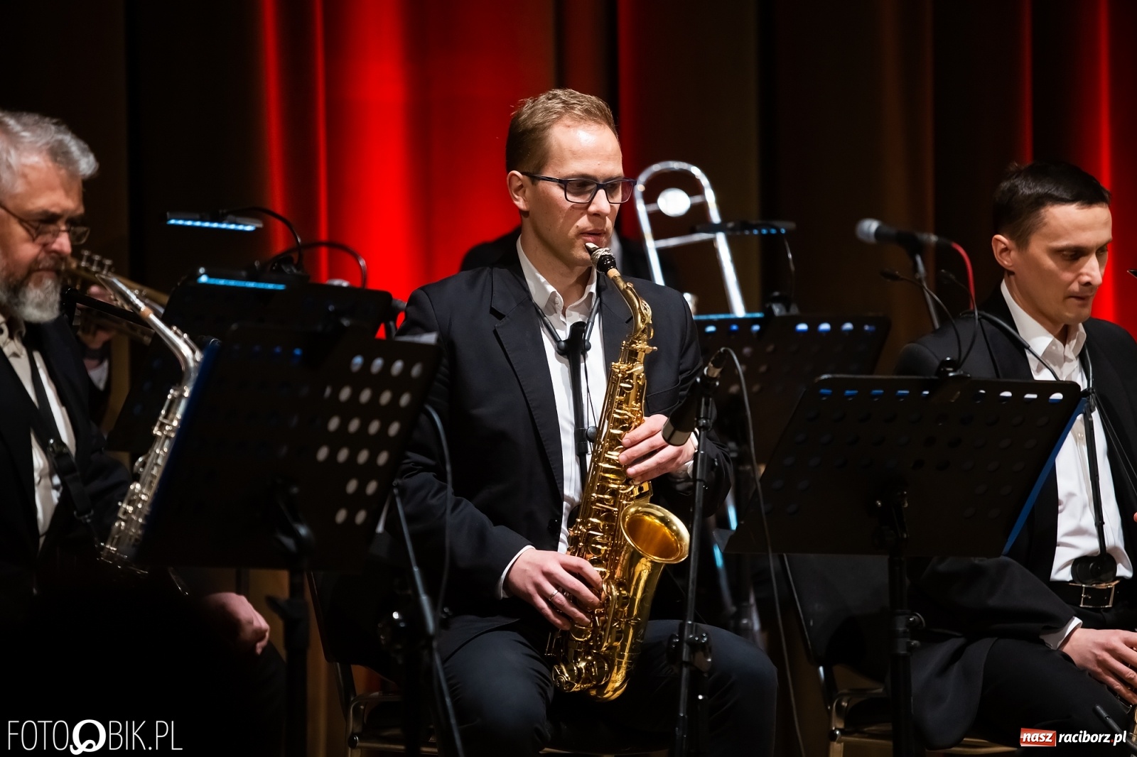 Zdjęcie w galerii na portalu naszraciborz.pl: Koncert orkiestry Kurcbend na Dzień Kobiet [FOTO i WIDEO] wiadomości z regionu