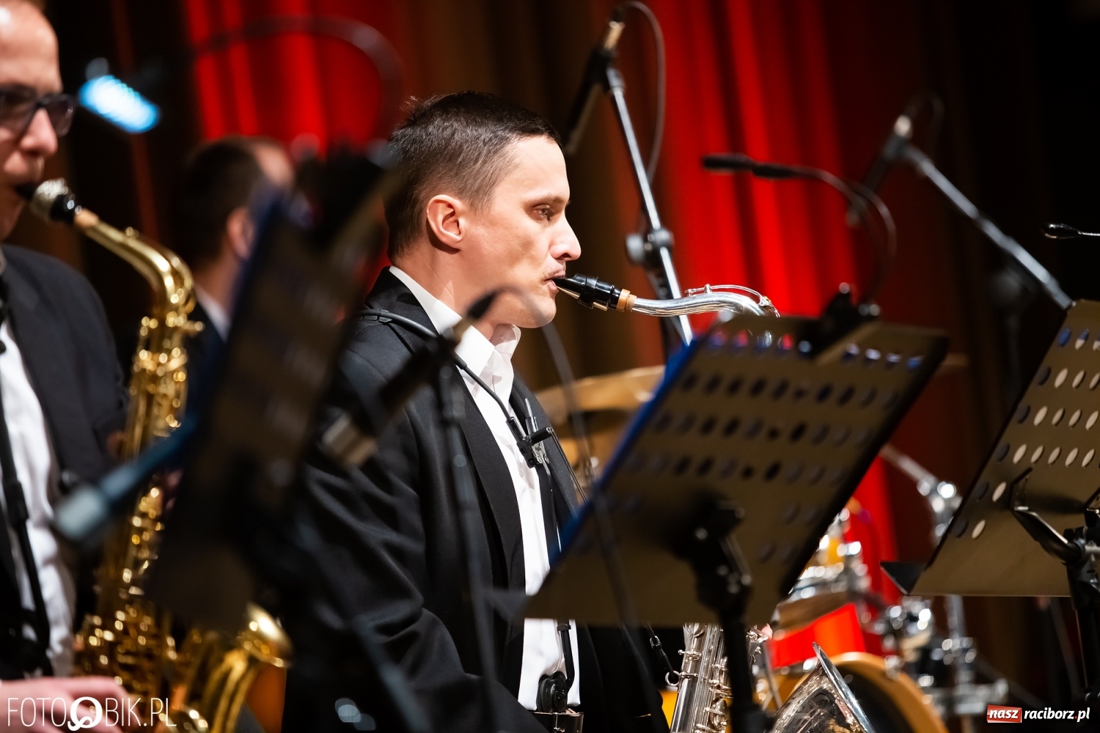 Zdjęcie w galerii na portalu naszraciborz.pl: Koncert orkiestry Kurcbend na Dzień Kobiet [FOTO i WIDEO] wiadomości z regionu