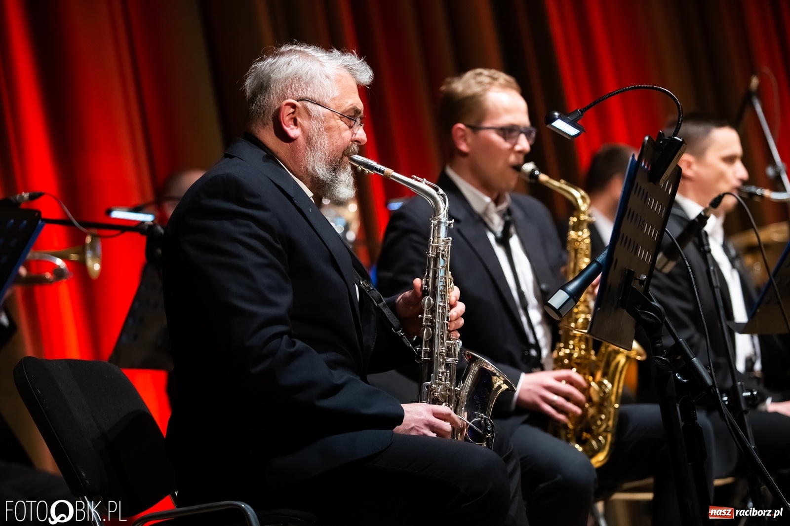 Zdjęcie w galerii na portalu naszraciborz.pl: Koncert orkiestry Kurcbend na Dzień Kobiet [FOTO i WIDEO] wiadomości z regionu