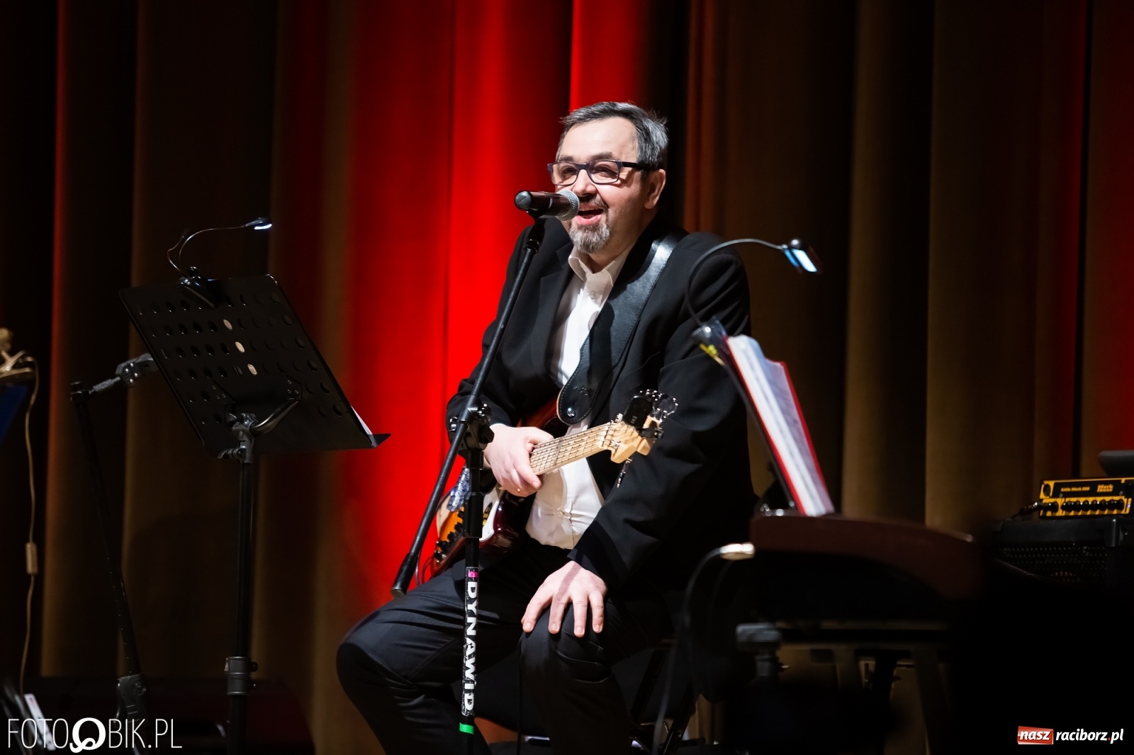 Zdjęcie w galerii na portalu naszraciborz.pl: Koncert orkiestry Kurcbend na Dzień Kobiet [FOTO i WIDEO] wiadomości z regionu