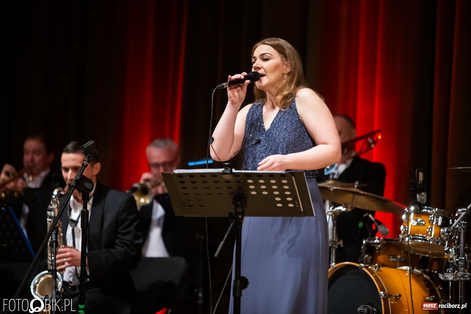 Zdjęcie w galerii na portalu naszraciborz.pl: Koncert orkiestry Kurcbend na Dzień Kobiet [FOTO i WIDEO] wiadomości z regionu