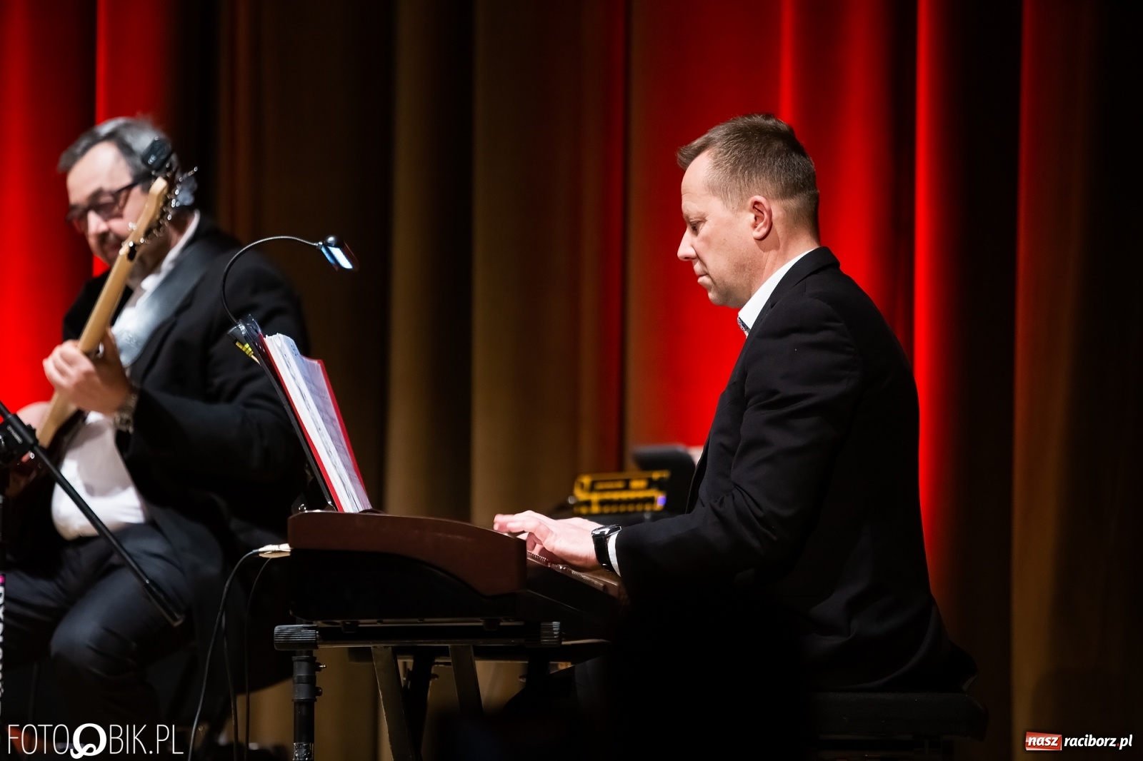 Zdjęcie w galerii na portalu naszraciborz.pl: Koncert orkiestry Kurcbend na Dzień Kobiet [FOTO i WIDEO] wiadomości z regionu