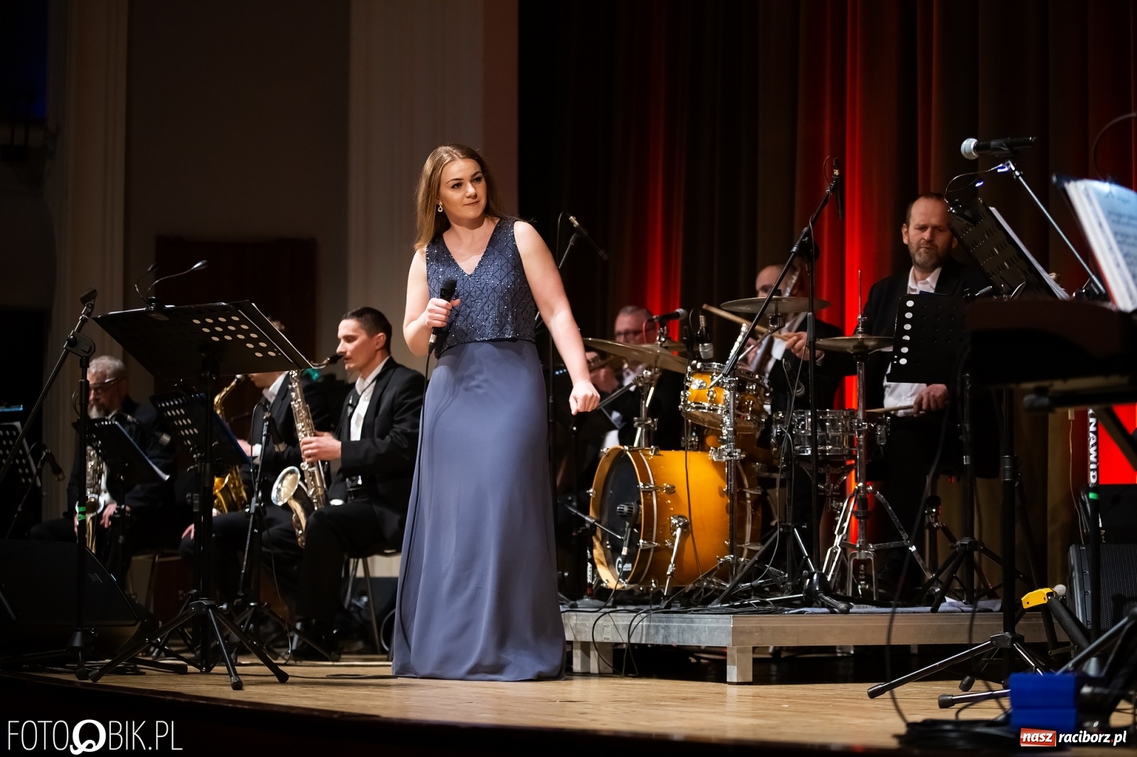 Zdjęcie w galerii na portalu naszraciborz.pl: Koncert orkiestry Kurcbend na Dzień Kobiet [FOTO i WIDEO] wiadomości z regionu