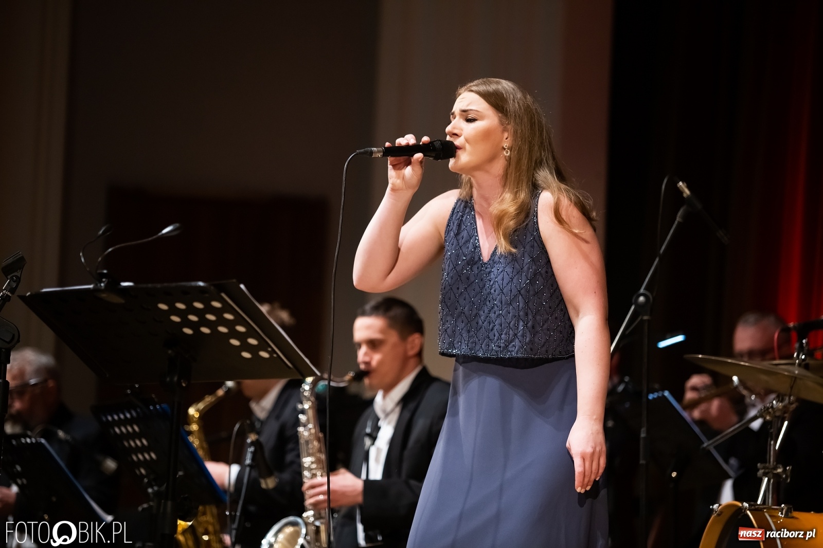 Zdjęcie w galerii na portalu naszraciborz.pl: Koncert orkiestry Kurcbend na Dzień Kobiet [FOTO i WIDEO] wiadomości z regionu