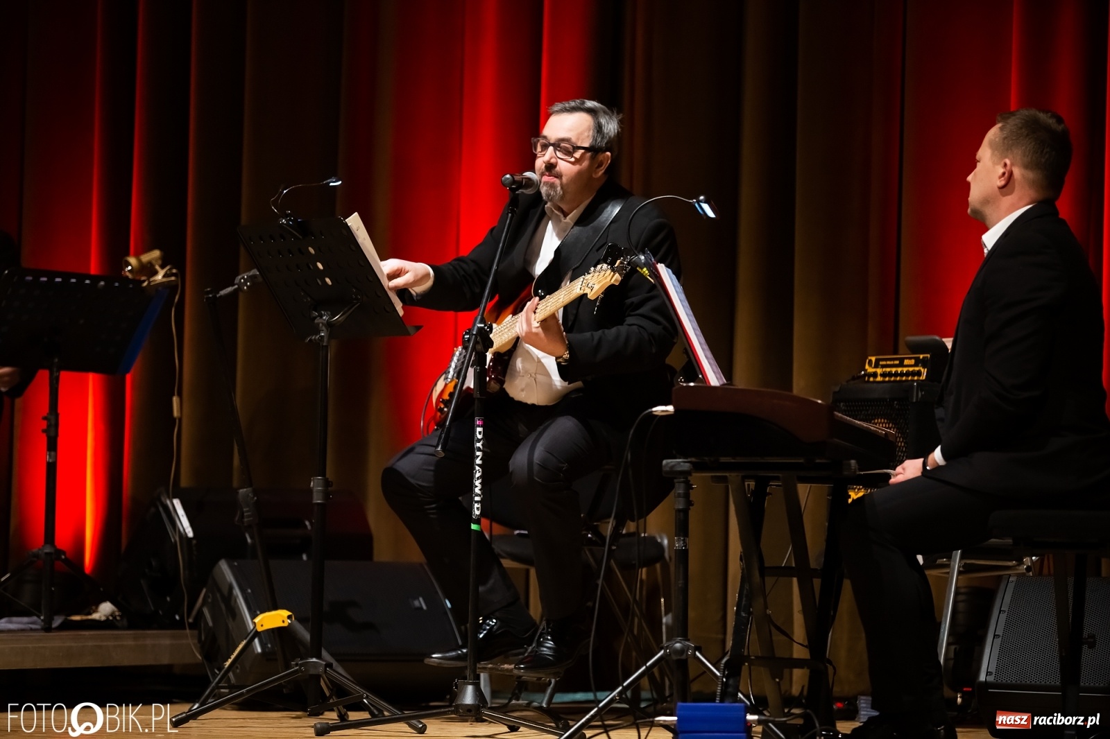 Zdjęcie w galerii na portalu naszraciborz.pl: Koncert orkiestry Kurcbend na Dzień Kobiet [FOTO i WIDEO] wiadomości z regionu