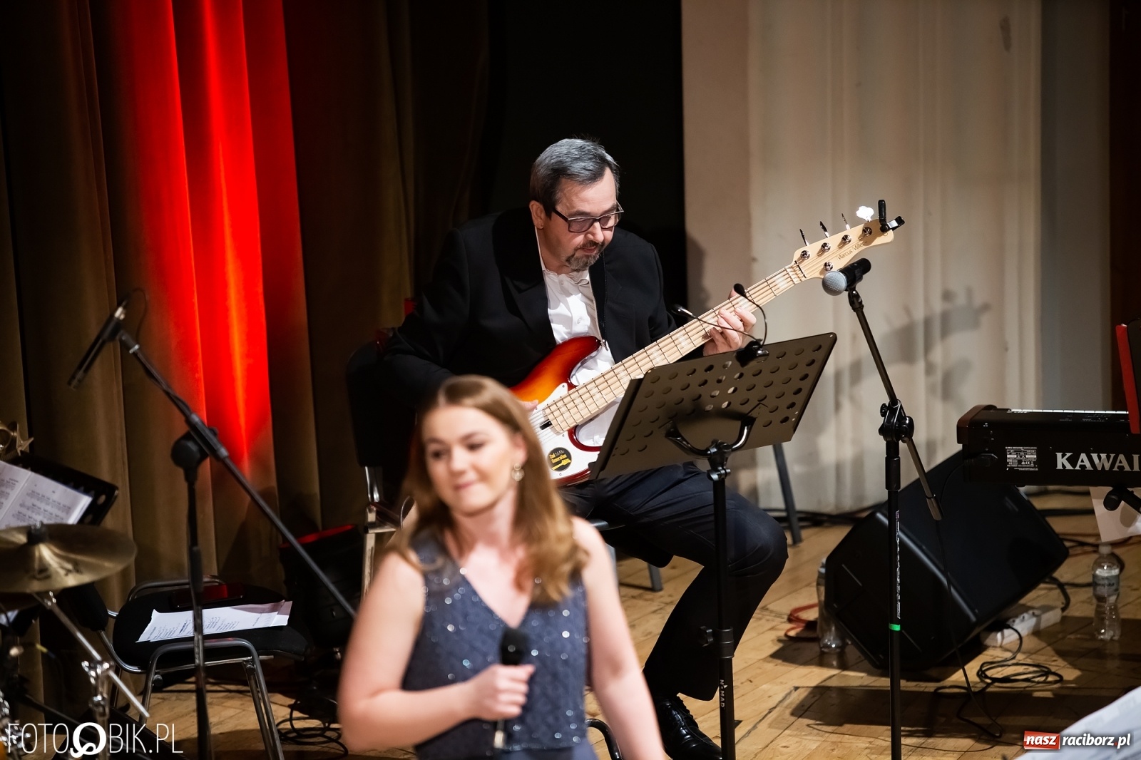 Zdjęcie w galerii na portalu naszraciborz.pl: Koncert orkiestry Kurcbend na Dzień Kobiet [FOTO i WIDEO] wiadomości z regionu