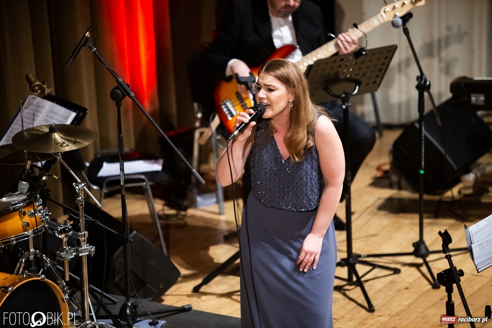 Zdjęcie w galerii na portalu naszraciborz.pl: Koncert orkiestry Kurcbend na Dzień Kobiet [FOTO i WIDEO] wiadomości z regionu