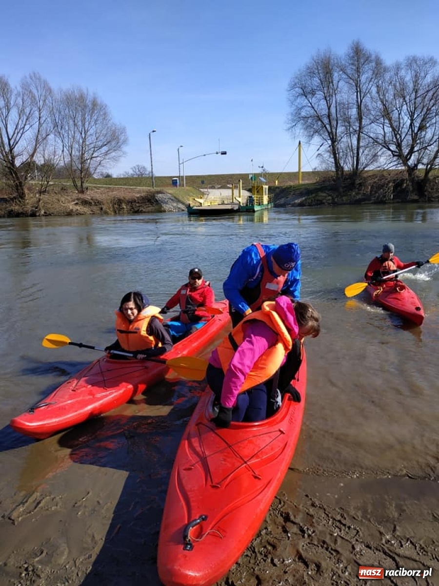 Zdjęcie w galerii na portalu naszraciborz.pl: OSiR zaprosił na Dzień Kobiet w kajaku wiadomości z regionu