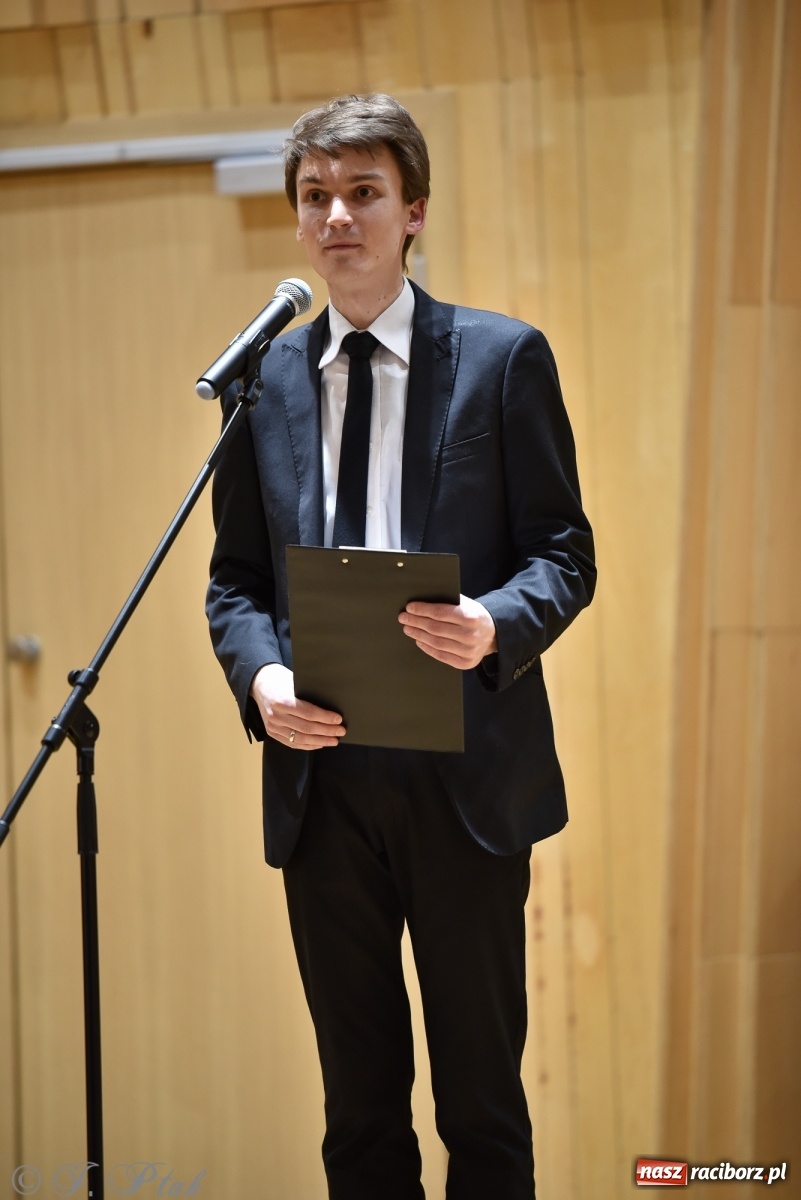 Zdjęcie w galerii na portalu naszraciborz.pl: Szkoła muzyczna zaprosiła na koncert z okazji Dnia Kobiet wiadomości z regionu