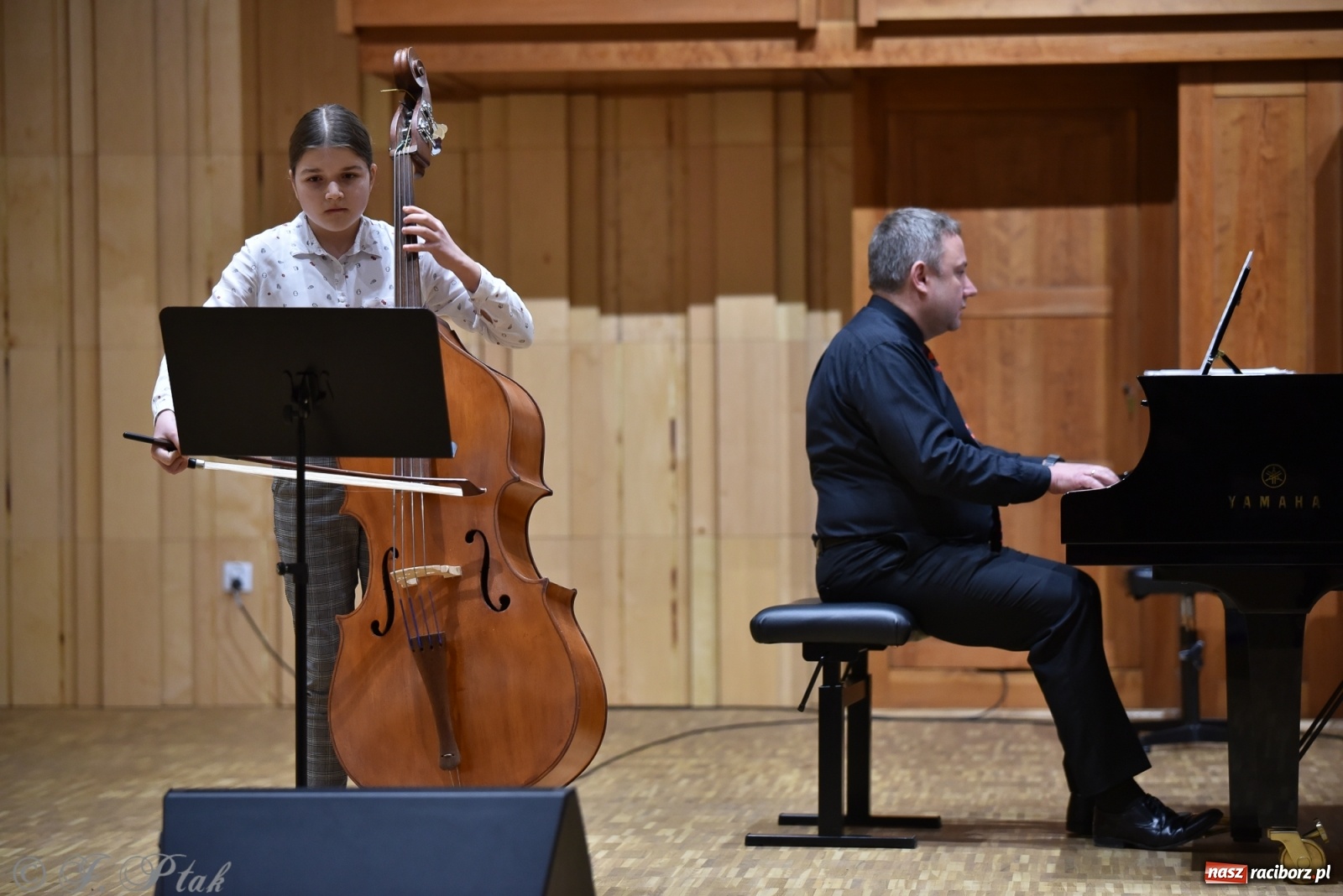 Zdjęcie w galerii na portalu naszraciborz.pl: Szkoła muzyczna zaprosiła na koncert z okazji Dnia Kobiet wiadomości z regionu
