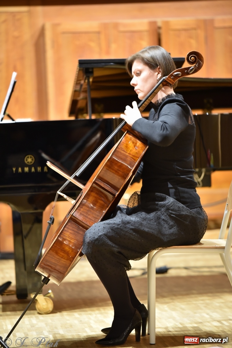 Zdjęcie w galerii na portalu naszraciborz.pl: Szkoła muzyczna zaprosiła na koncert z okazji Dnia Kobiet wiadomości z regionu